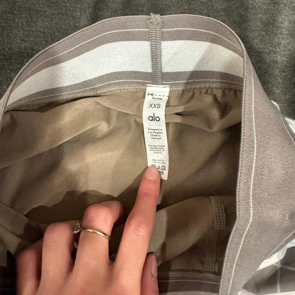 ALO Yoga Tan and Gray Athletic Skirt